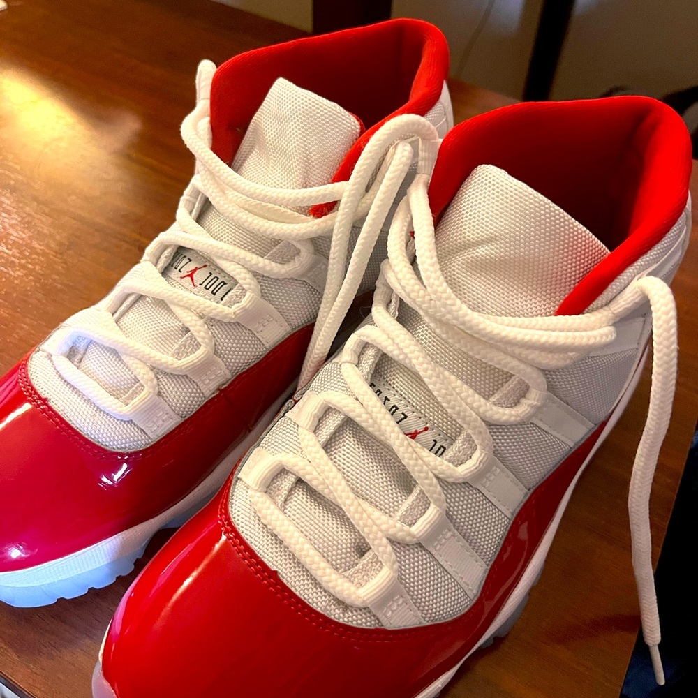 Men size 7.5 Jordans. Great condition!